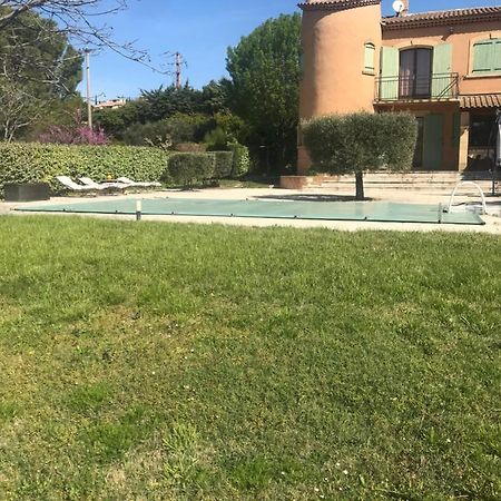 Studio 30 M² Villa Lançon-Provence Buitenkant foto