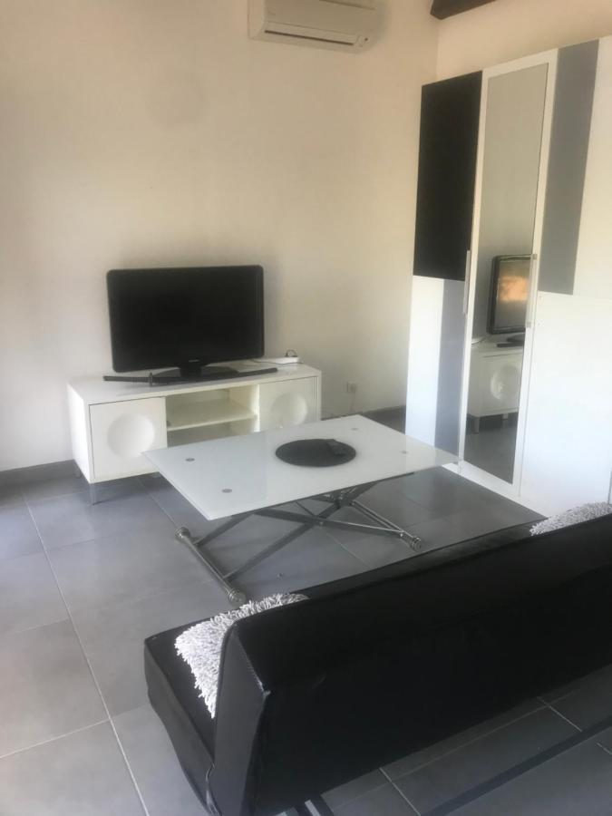 Studio 30 M² Villa Lançon-Provence Buitenkant foto